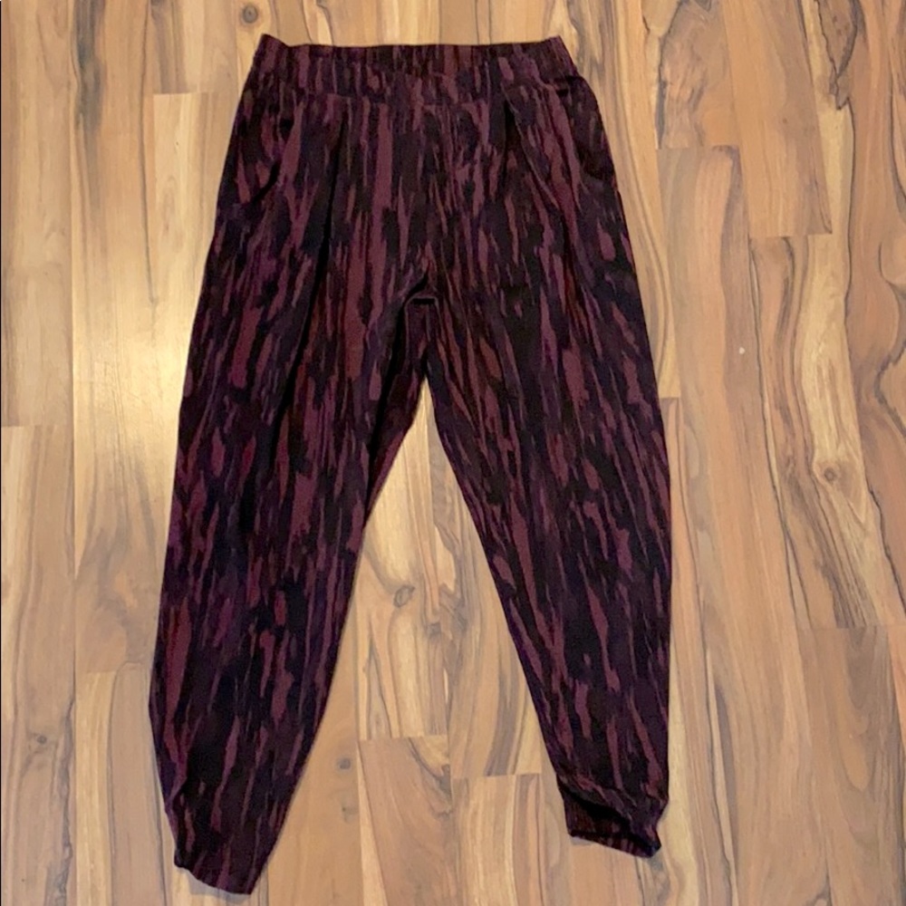 Lulu joggers